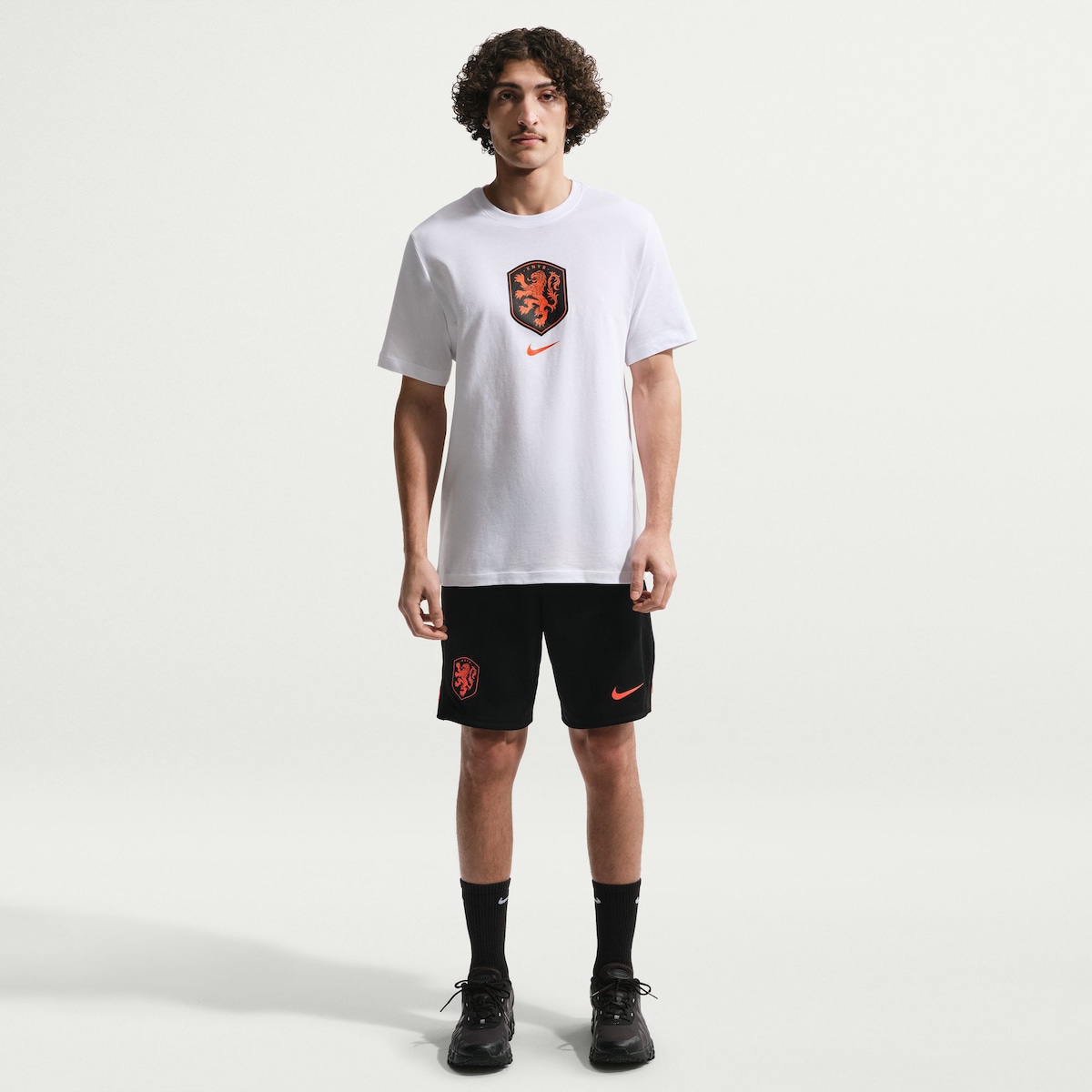 2026 ワールドカップ 堅苦しさ制服