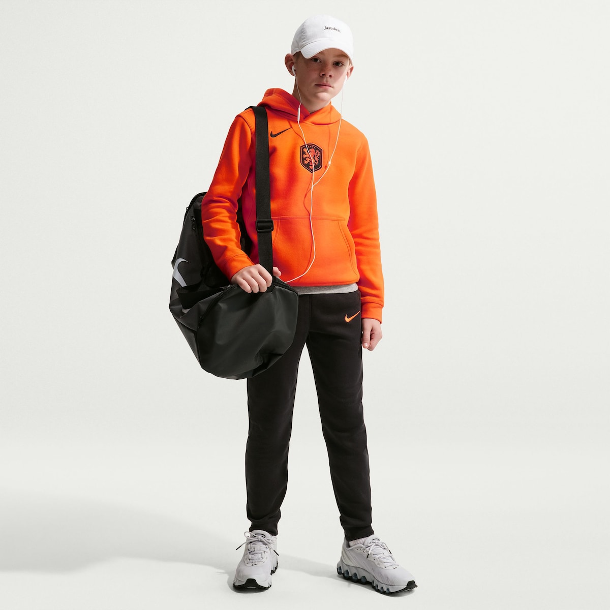 【公式グッズ】NATIONAL TEAM オランダ代表 パーカー Nike/ナイキ キッズサイズ オレンジ (NIK SU26 Youth Club PO Hood)