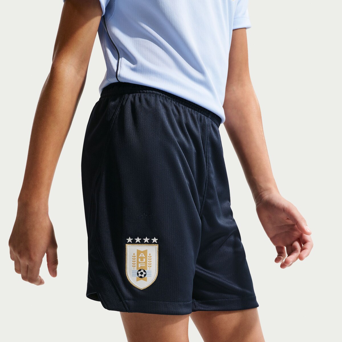 2026 ワールドカップ 堅苦しさ制服