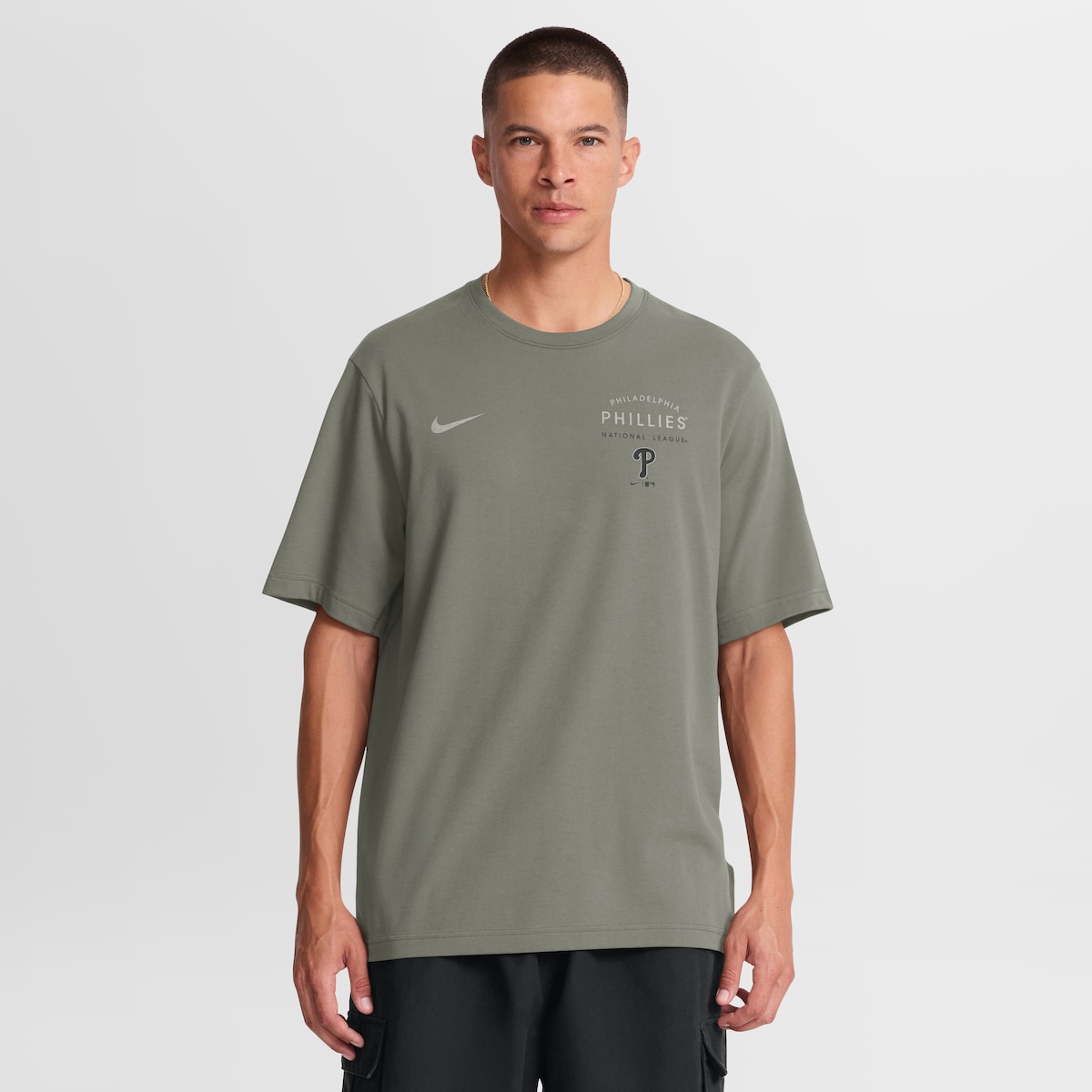 【公式グッズ】MLB フィリーズ Tシャツ Nike/ナイキ メンズ オリーブ (Men's Nike MLB Dr-Fit Primary Tee)｜Fanatics公式ストア 店