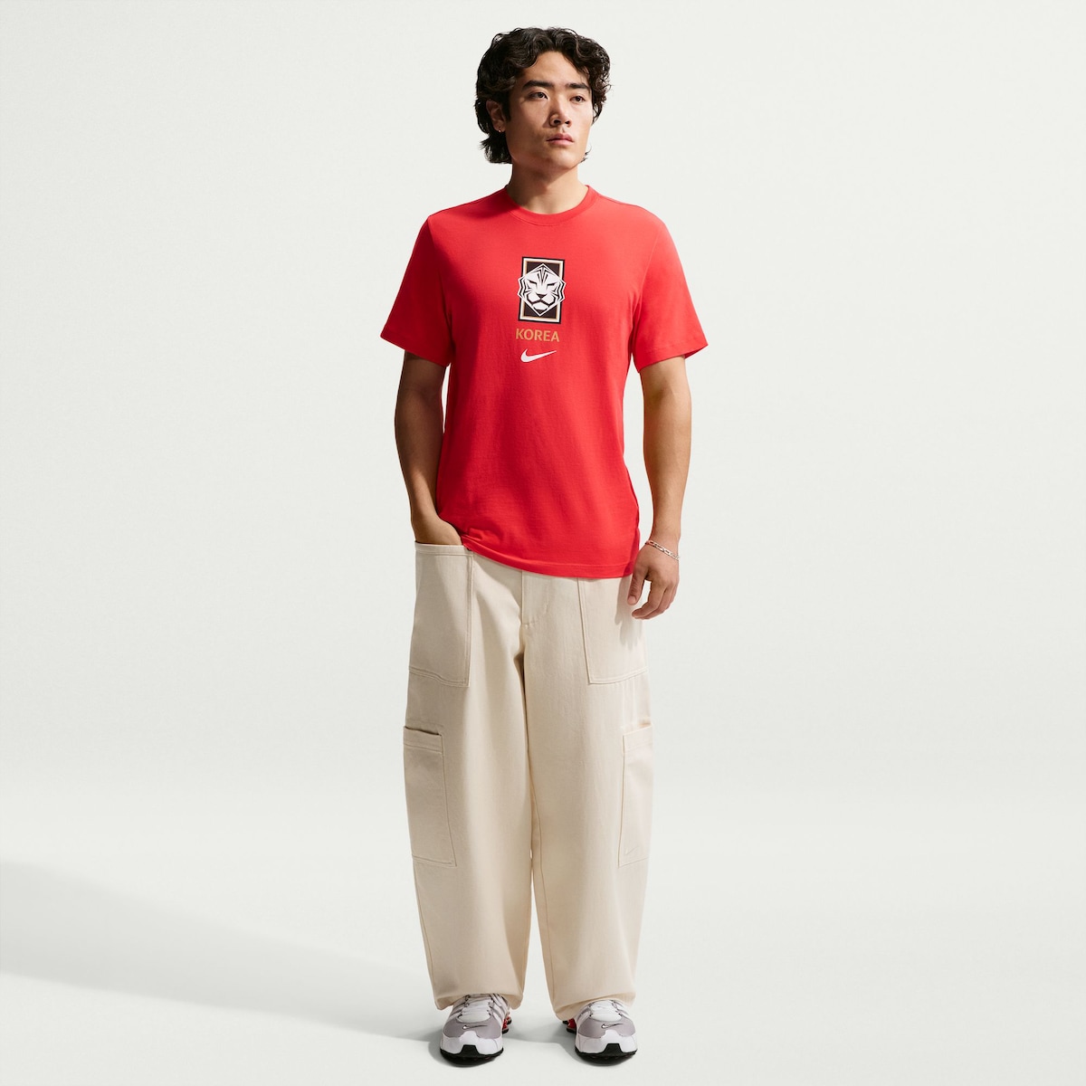 2026 ワールドカップ 堅苦しさ制服