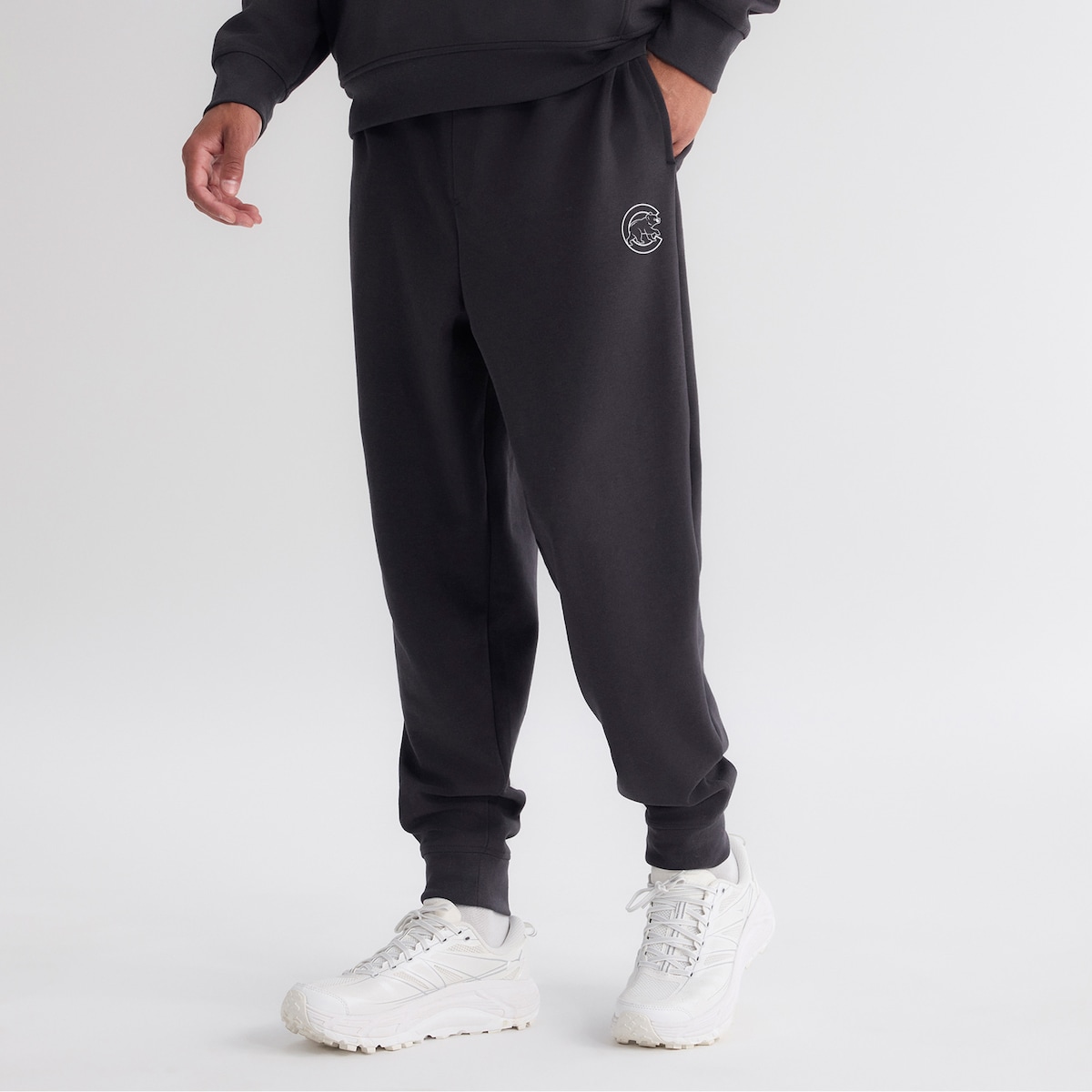 【公式グッズ】MLB カブス パンツ Fanatics/ファナティクス メンズ チャコール (FANATICS MENS JOGGER)|Fanatics公式ストア 店