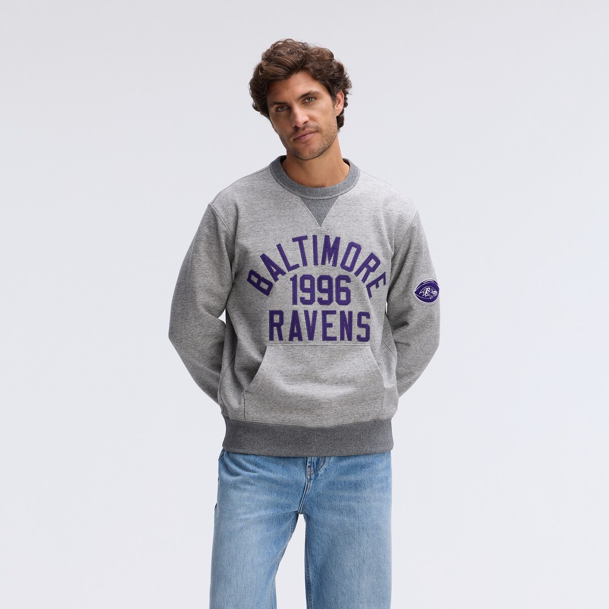【公式グッズ】NFL レイブンズ トレーナー Fanatics/ファナティクス メンズ ヘザーグレイ (25 Men's Fanatics IconicFleece Pocket Crew Sweatshirt)｜Fanatics公式ストア 店