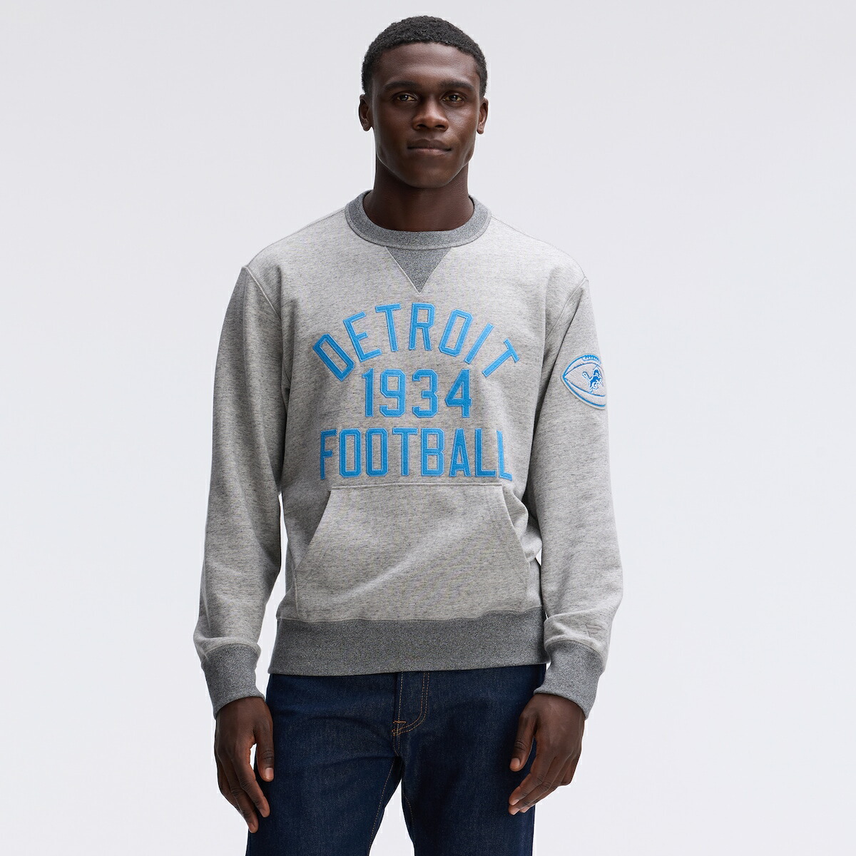 【公式グッズ】NFL ライオンズ トレーナー Fanatics/ファナティクス メンズ ヘザーグレイ (25 Men's Fanatics IconicFleece Pocket Crew Sweatshirt)｜Fanatics公式ストア 店