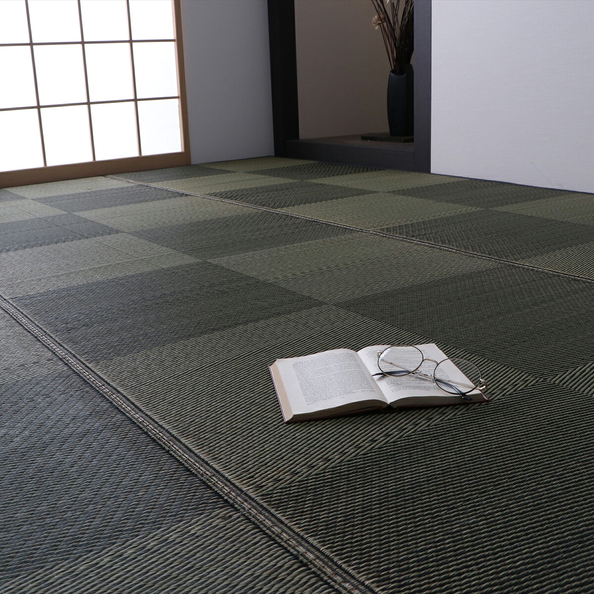 【I】【代引不可】イケヒコ 国産い草ラグカーペット DXノア ブラック 191&times;300cm 和モダン 抗菌防臭 8242200【北海道・沖縄・離島不可】｜ファンズファクトリー