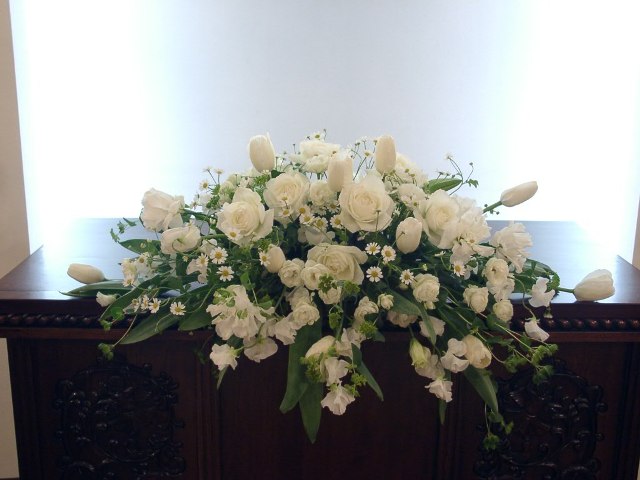 【楽天市場】ホワイト系メインテーブル装花（生花）：フラワーショップ ファーナム