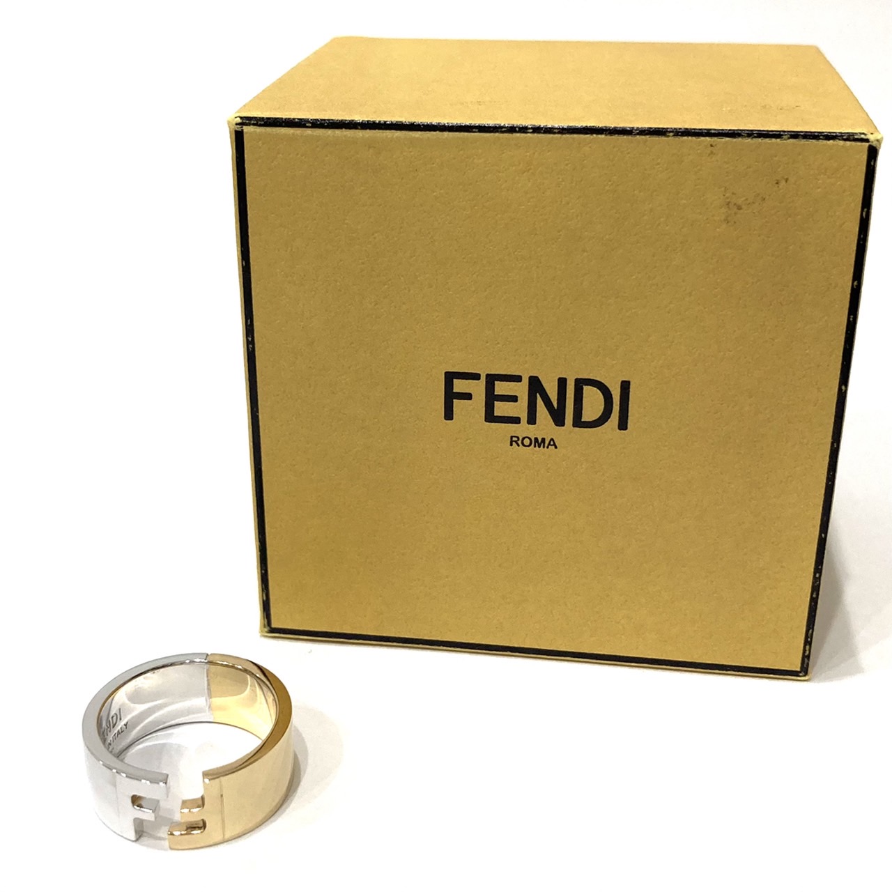 FENDI FFモチーフ リング ゴールドカラー メンズ S 指輪 バンドリング