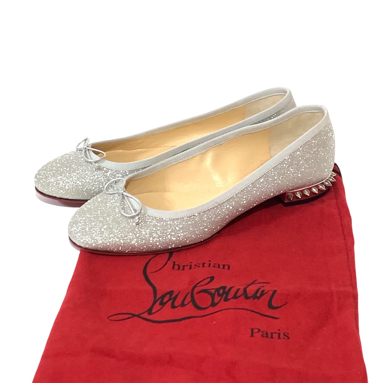 Christian Louboutin ゴールド フラットシューズ 38 Christian Louboutin ゴールド フラットシューズ 38