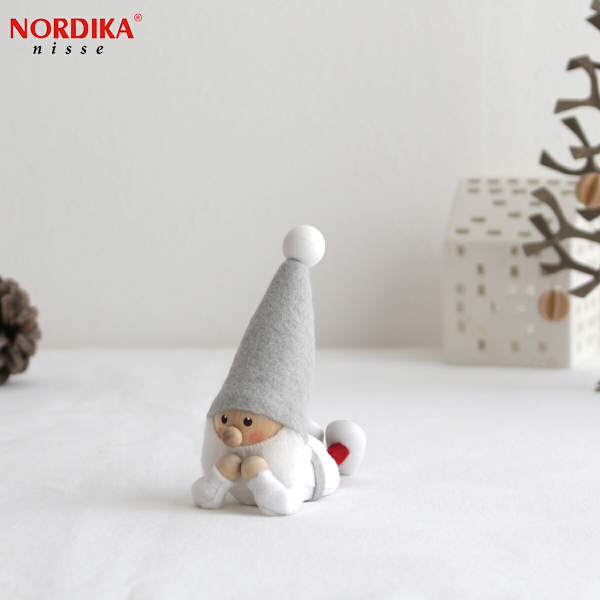 ノルディカニッセ 寝転がるサンタ サイレントナイトシリーズ NORDIKA nisse クリスマス 雑貨 木製 人形 北欧 NRD120609のご紹介