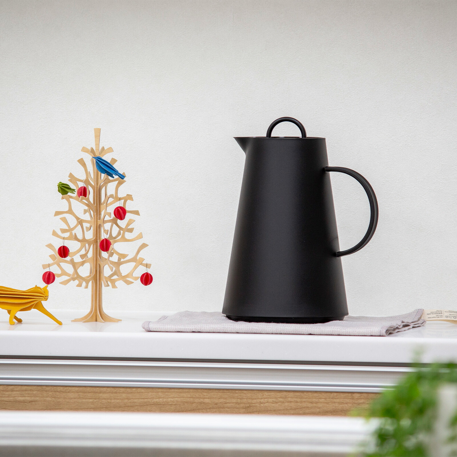 サーモジャグ 1L オーレパルスビー OLE PALSBY DESIGN ブラック バキュームジャグ 北欧 卓上 魔法びん 保温ポット サーモジャグ 1L オーレパルスビー OLE PALSBY DESIGN ブラック