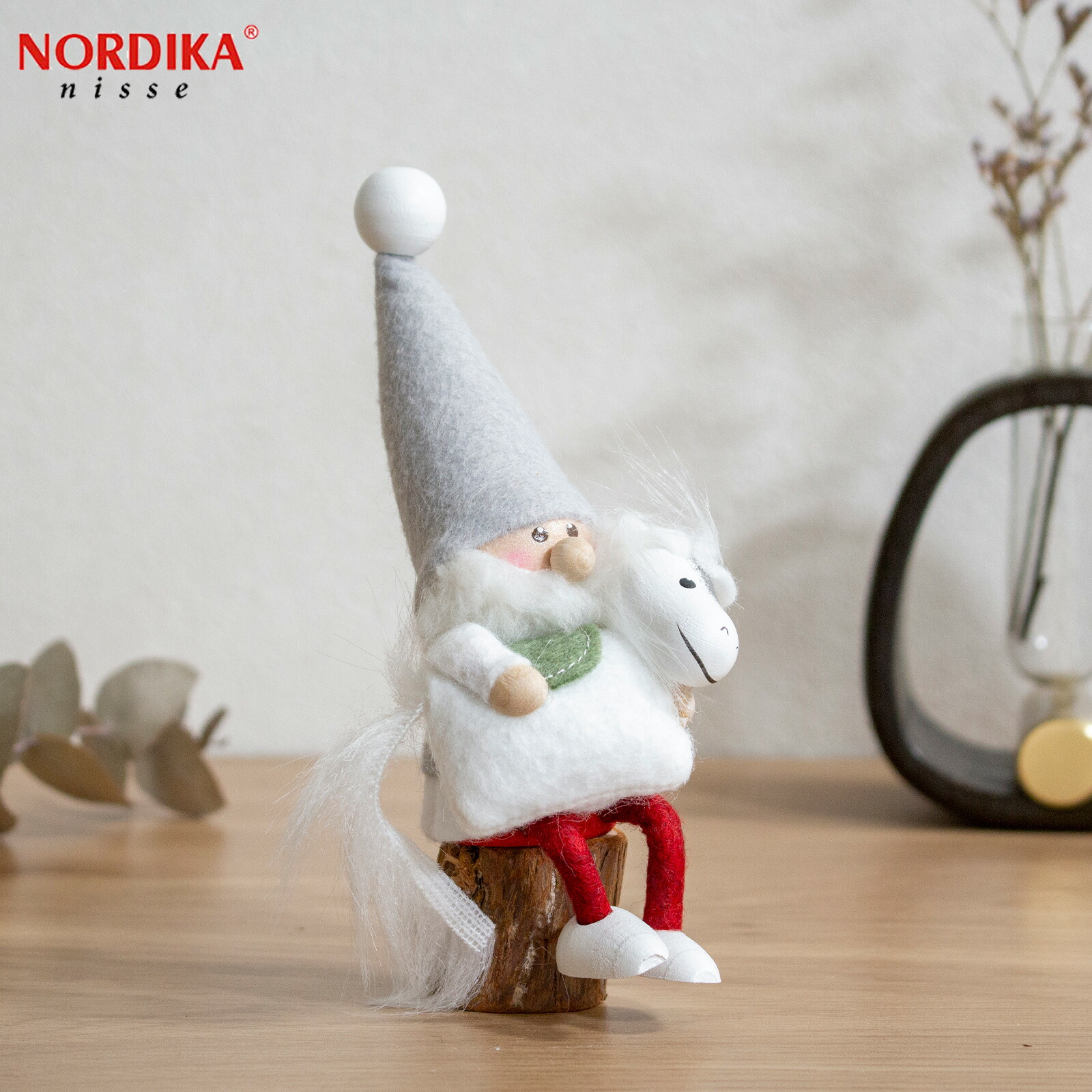 楽天市場】ノルディカニッセ 2025 新作 馬を抱えたサンタ