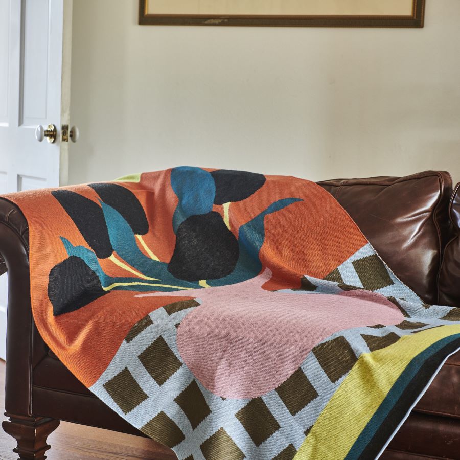 【楽天市場】日本製 ブランケット 大判 Blanket アートブランケット ウールブレンド アートブランケット 黒のチューリップ