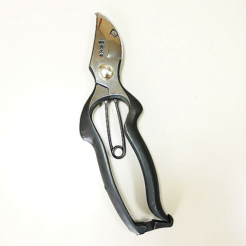 楽天市場】三木章 最高級桐箱入り剪定鋏（手打鍛造品） K-850