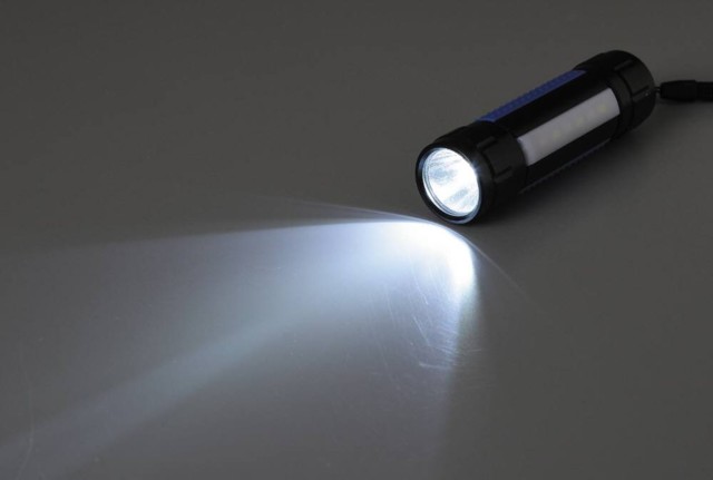 Nichiyohin Oroshidonya Hinotori 5 W United States Cree Led Torch 5 W United States Cree Led Torch Blue Sv 5394 Magnet