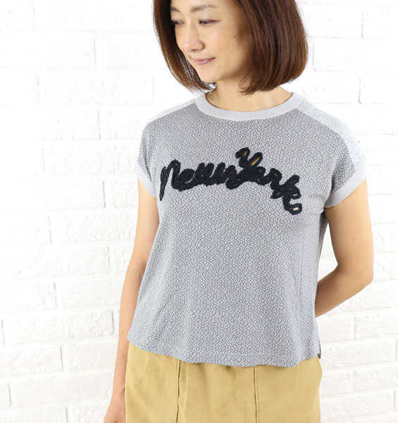 【50%OFF】トラッゾドンナ TORRAZZO DONNA カットソー Tシャツ ニットソー 半袖 プルオーバー フレンチスリーブ ロゴ ショート丈・64-6481-1221401(レディース)｜February