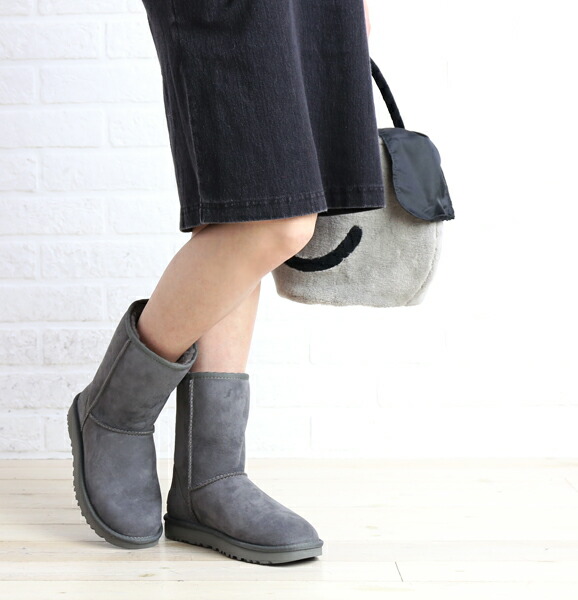 【新品未使用】完売品！ラッピングセット UGG イヤーマフ　ブラック 期間限定のUGG POP-UP STORE がGINZA SIXにオープン