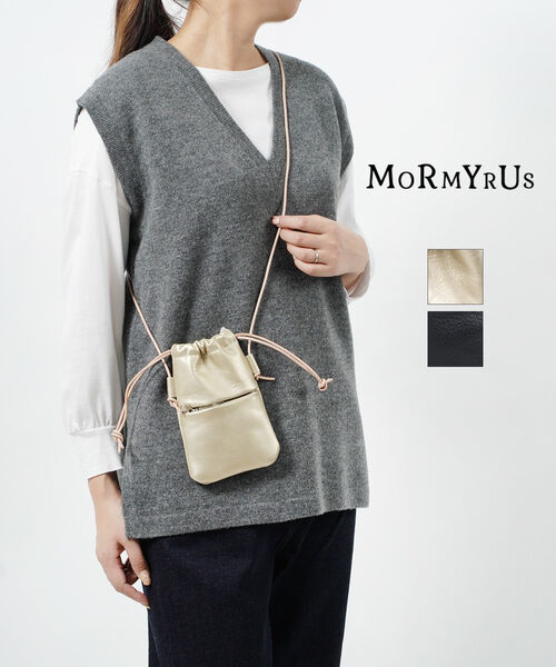 【ポイント2倍】モルミルス MORMYRUS バッグ ショルダーバッグ ミニ 巾着 ポーチ レザー 本革 牛革 ブラック 黒 ゴールド 縦 シンプル カジュアル 日本製 ミニポーチ サコッシュ ショルダーバッグ・M142-4552302(レディース)