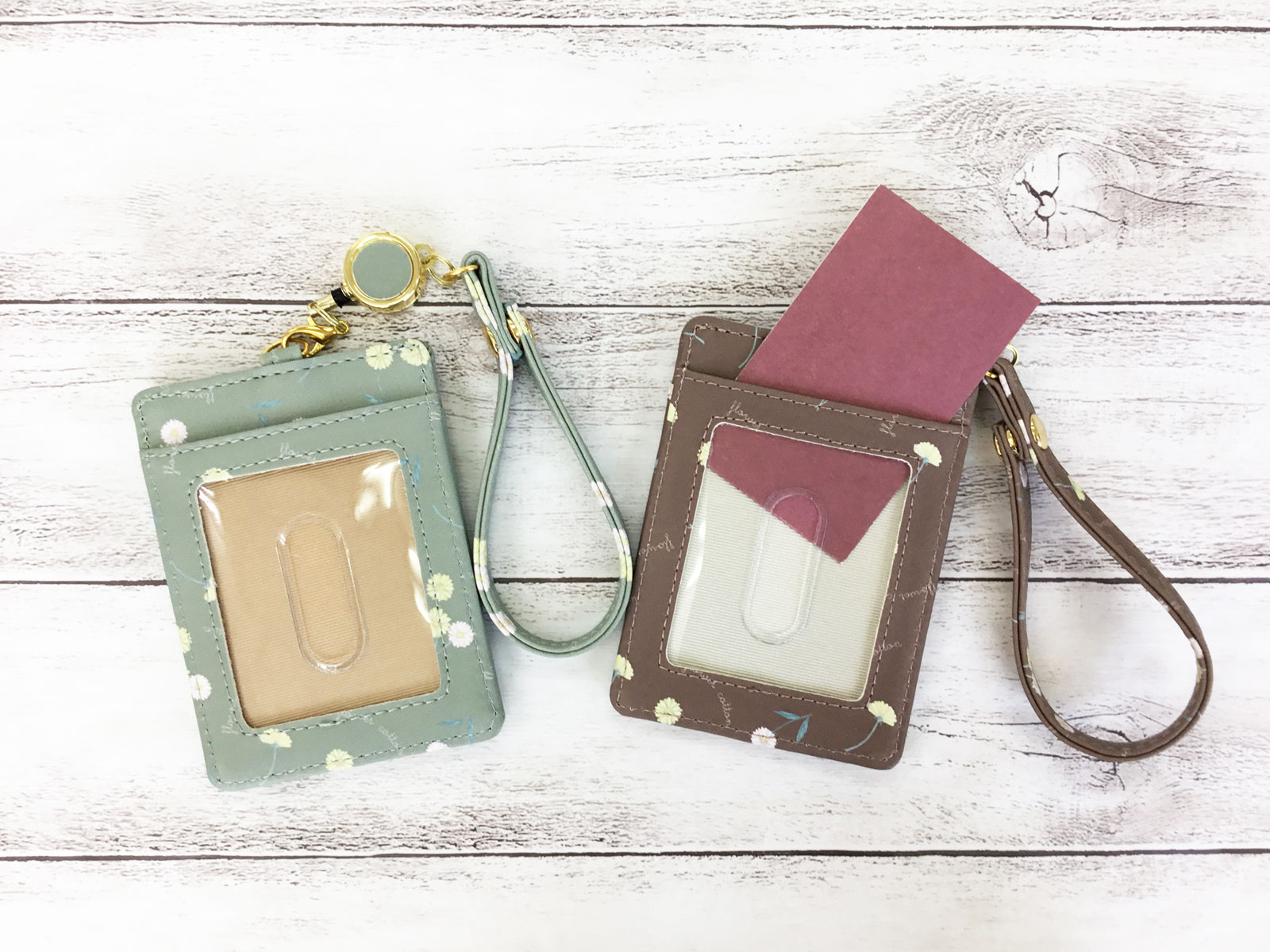 楽天市場 ナチュラル フラワー リール付き パスケース かわいい おしゃれ 綺麗 定期入れ 花柄 大人 プレゼント ギフト レディース コードリール 便利 フェリッシュ