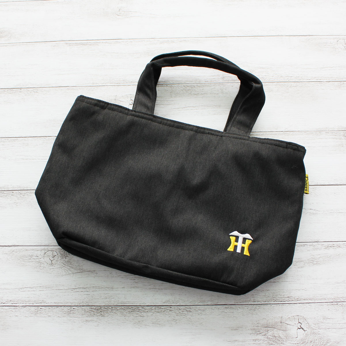 楽天市場】阪神タイガース 公式 公認 保冷バッグ 保温 おしゃれ 球団