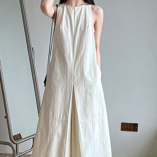 【取寄】ワンピース レディース ロングワンピース ノースリーブ ロング マキシ タック 春夏 着痩せ ノースリーブロングワンピース Aライン きれいめ マキシ丈 Uネック おしゃれ エレガント カジュアル
