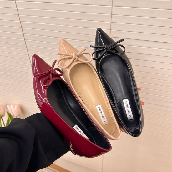 【取寄】パンプス レディース 靴 シューズ ポインテッドトゥ リボン キュート 可愛い 上品 きれいめ エレガント お出かけ おしゃれ カジュアル 履きやすい 歩きやすい 疲れにくい 大人っぽい 美脚 脚長