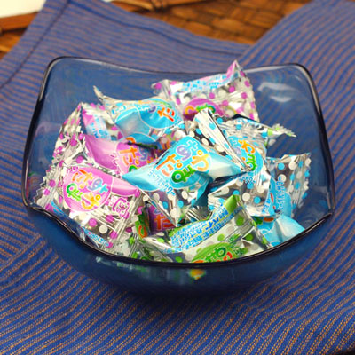 カートン販売 あわだま(あわ玉) 1kgx10入 10kg(約2050個装入) { 子供会 景品 お祭り くじ引き 縁日 販促 配布 夏祭り 幼稚園 保育園 }{ 駄菓子 お菓子 キャンディー 飴 アメ あめ 業務用 徳用 大袋 }[25I11] {配送区分Ｄ} 送料無料(※沖縄・離島発送不可)