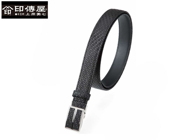 排他的権利もれなく差し上げ物 お得クーポン券有り ラッピング無料 置き目品 印傳屋 インデンヤ 印傳屋 上原勇七 甲州印伝 印伝 indenya いんでんや いんでん 束入 紙入れ 本革 父の日 差し上げ物 なめし革 寄せ合わせ M30胴締め 本革 和風 日本製 和柄 4005 indn23