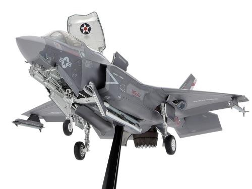 専用【タミヤ】ロッキード F-117A ナイトホーク Amazon | タミヤ 1/48 傑作機シリーズ No.59 アメリカ空軍 ロッキード