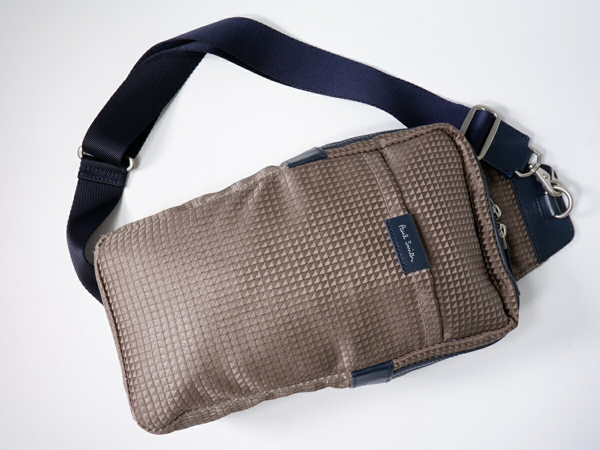 本日タイムSALE✨Paul Smith ボディバッグ　新品✨未使用✨ 楽天市場】Paul Smith ポールスミス縦型ストライプジップ ボディバッグ