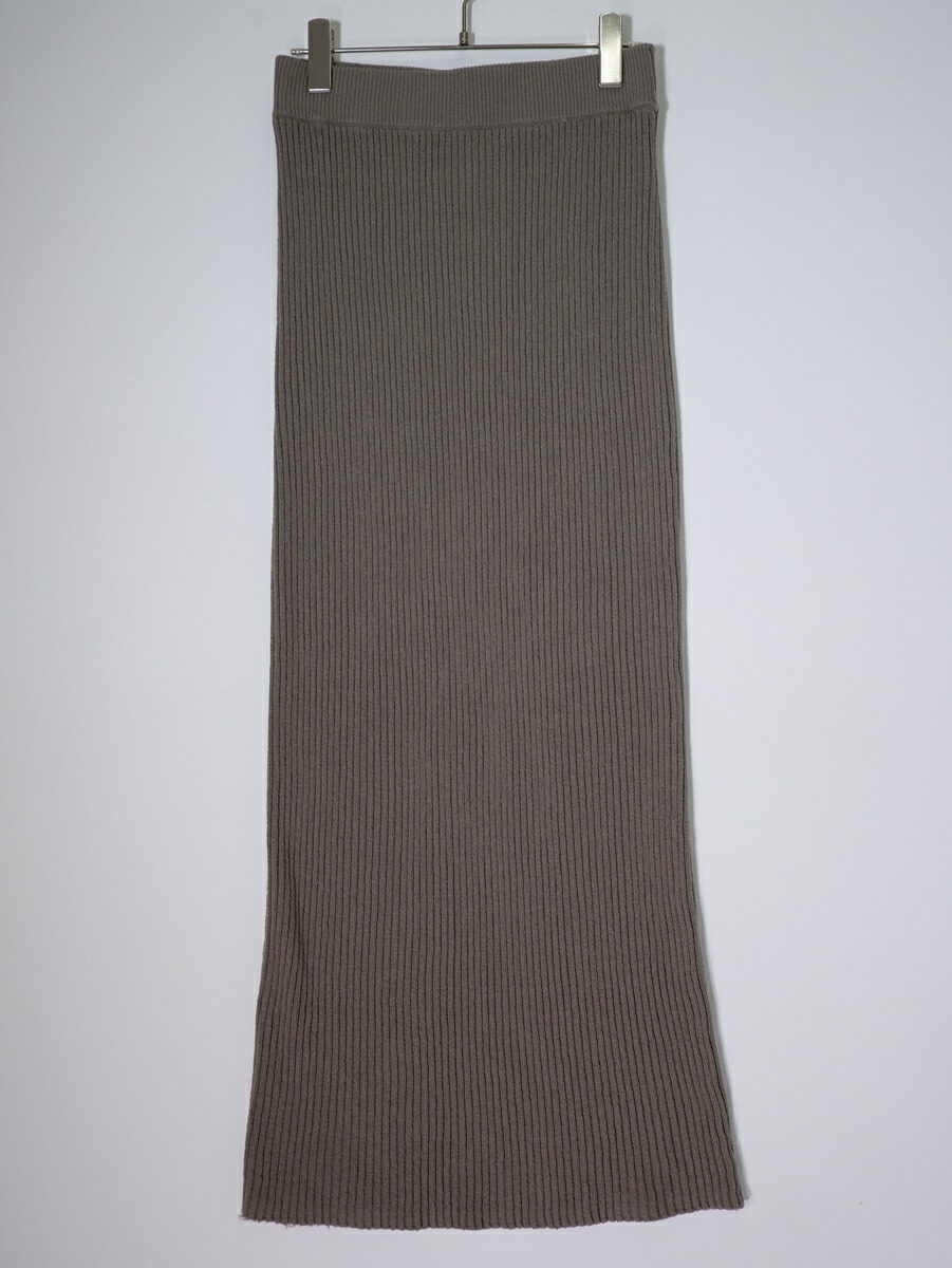【百貨店SALE継続期間中尖んがり5倍!】L\u0027Appartementアパルトモン 2024SS Boucle Slit Long Skirt(編み物 スリットロングスカート)【LSKA81684】【カーキ】【無償性】【中古】【沖縄.離島以外 貨物輸送無料】【DM260602】