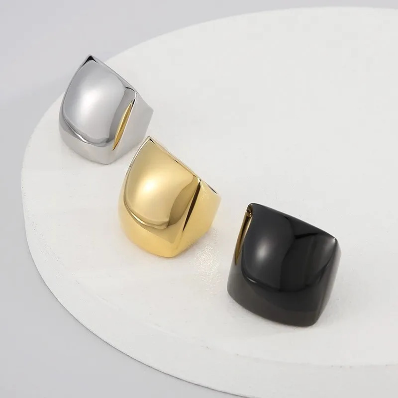 【送料無料】 】 指輪 リング 黒 ブラック ステンレス ゴールド シルバー レディース カラー スチール 大きい 光沢 幅 幾何学 結婚式 ウェディング パーティ ジュエリー ギフト