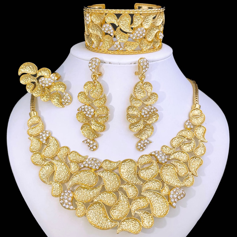 【送料無料】 】 バングル ネックレス イタリア ゴールド カブ レディース 女性 18K プレート ジュエリー セット 贅沢 デザイン カフ 結婚式 ウェディング パーティ アクセサリー 7,176円