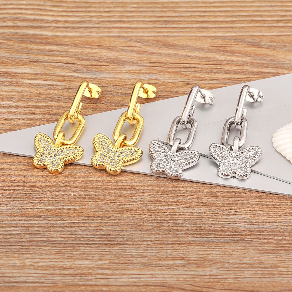 【クーポン利用で4920円】 【クーポン利用で4920円】 ピアス 蝶 バタフライ インセクト ゴールド シルバー シンプル ドロップ 昆虫 レディース 女性 パーソナライズ 象眼細工 ジルコン 繊細 スタイル カラー 耳 イヤー ジュエリー 記念日 ギフト