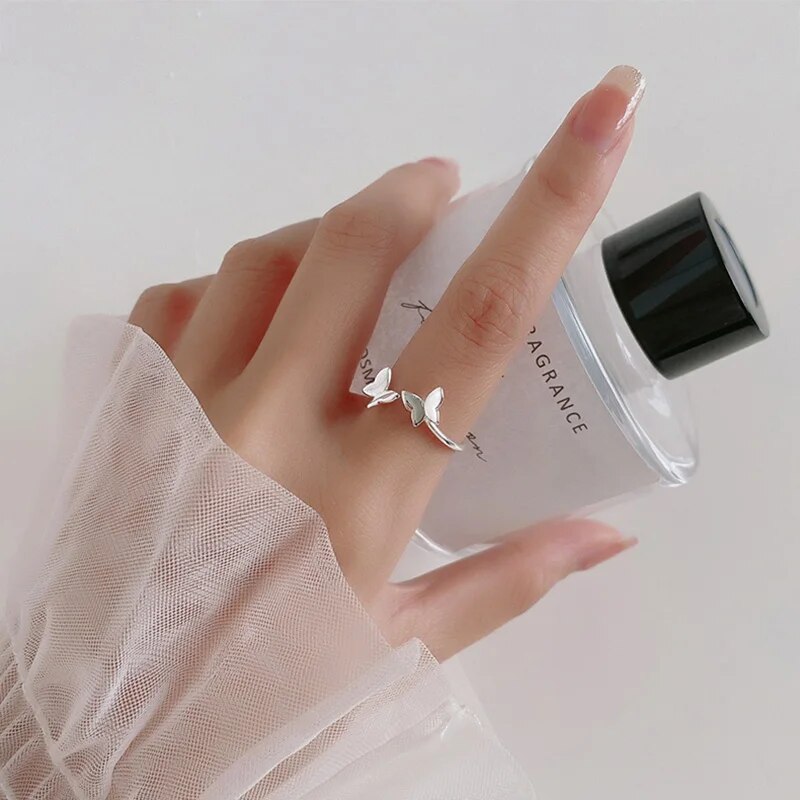 【送料無料】 】 指輪 リング 蝶 バタフライ ジルコニア インセクト シルバー 昆虫 レディース 女性 リアル 925 スター 星リング ジルコン 調整可能 ファッション パーティ ファイン ジュエリー パンク インサート アクセサリー