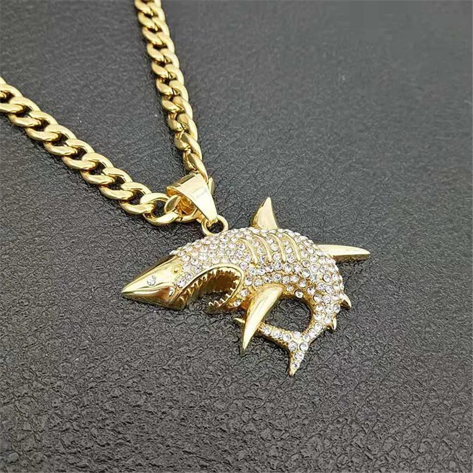 【クーポン利用で9270円】 【クーポン利用で9270円】 ペンダント ネックレス ラインストーン 動物 アニマル ステンレス フィッシュ ゴールド 魚 メンズ 男性 スチール 大 鮫 シャーク ジュエリー ヒップ ホップ カラー アイス アウト 海洋 オーシャン