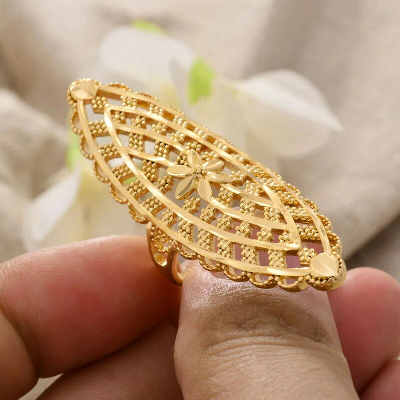 【送料無料】 指輪 リング アフリカ レディース メンズ ドバイ 贅沢 結婚式 ウェディング ジュエリー