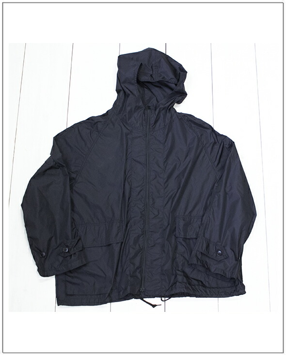 HTS(エイチ.お茶.エス）REYCLED NYLON HOODED PARKA WITH GUSSETED POCKETリサイクルナイロンパーカー