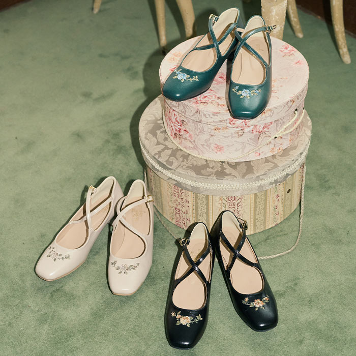 楽天市場】【SALE】 レディース パンプス 刺繍 入り クロス ストラップ