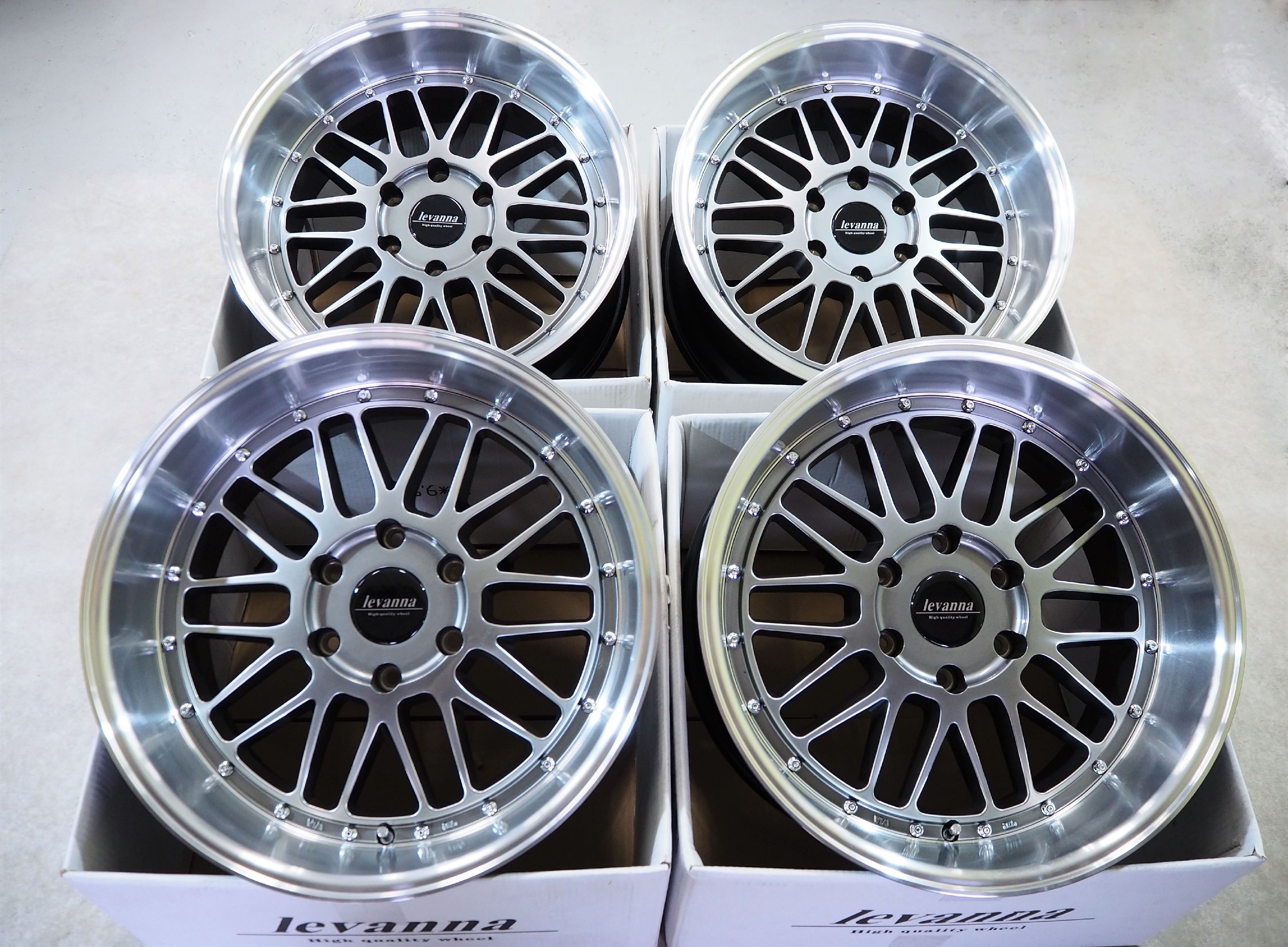 楽天市場】カスタムサイズ 要オーバーフェンダー200系 ハイエースVALOR