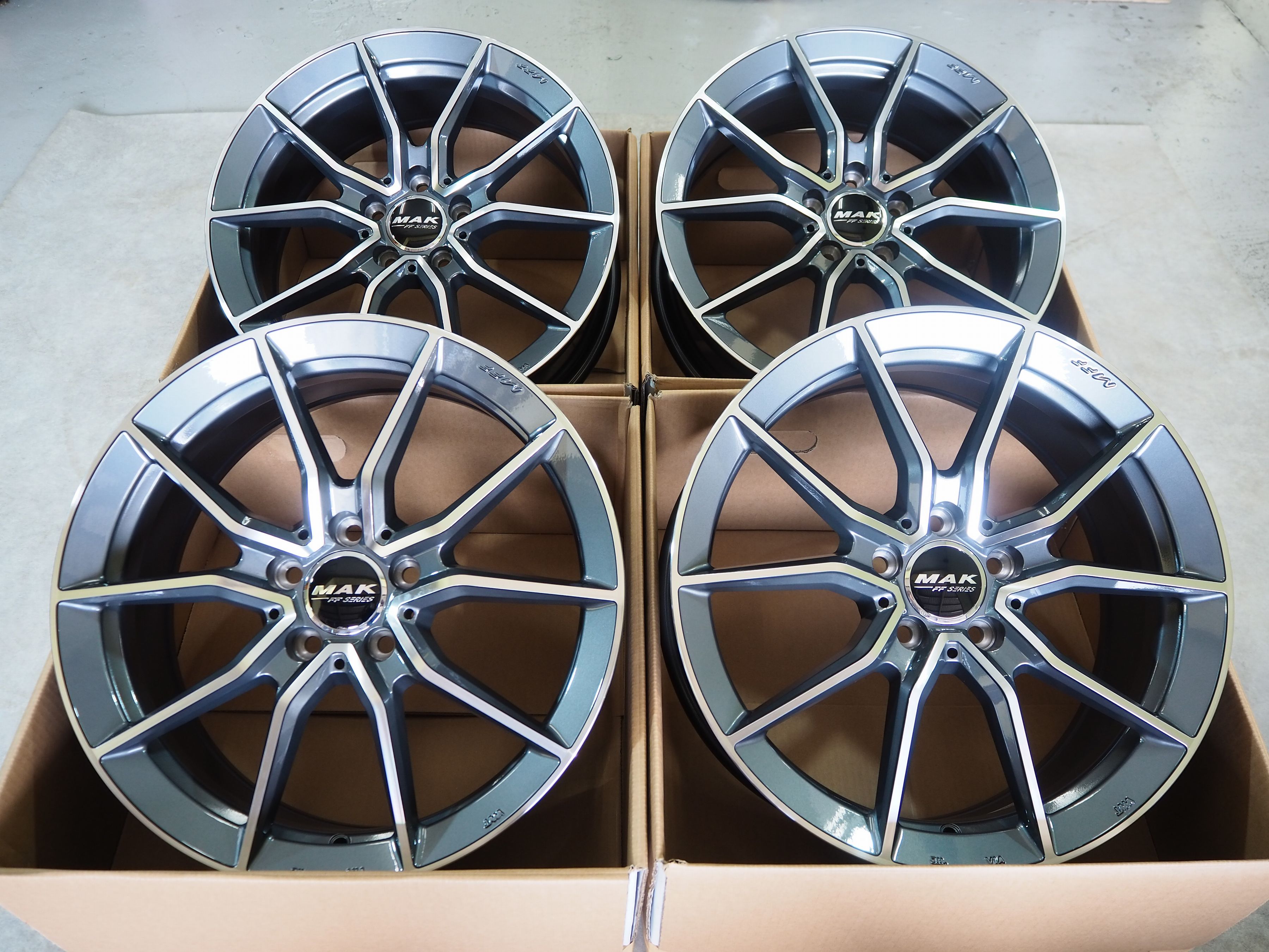 車種専用設計 MAK ARGENTO FF マック・アルジェントエフエフ 17inch 7.5J 5H112+48 メルセデスベンツ CLA（C118） 特選輸入タイヤ 205/55R17 新品タイヤ・ホイールセット