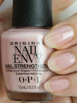 楽天市場 Opi オーピーアイ Nail Envy ネイルエンビーカラーnl 222 Bubble Bath バブル バス カラー 爪強化剤 Opi マニキュア ネイルカラー ネイルポリッシュ セルフネイル 速乾 トリートメント ベージュ ピンク シアー 透明 補強 マニキュア通販 大人ネイル