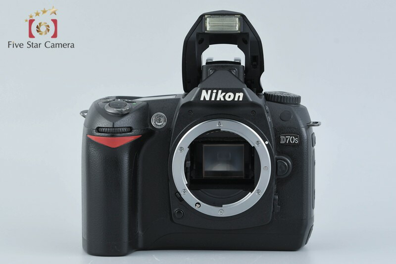【中古】Nikon ニコン D70s + AF-S DX NIKKOR 18-55mm f/3.5-5.6 G VR