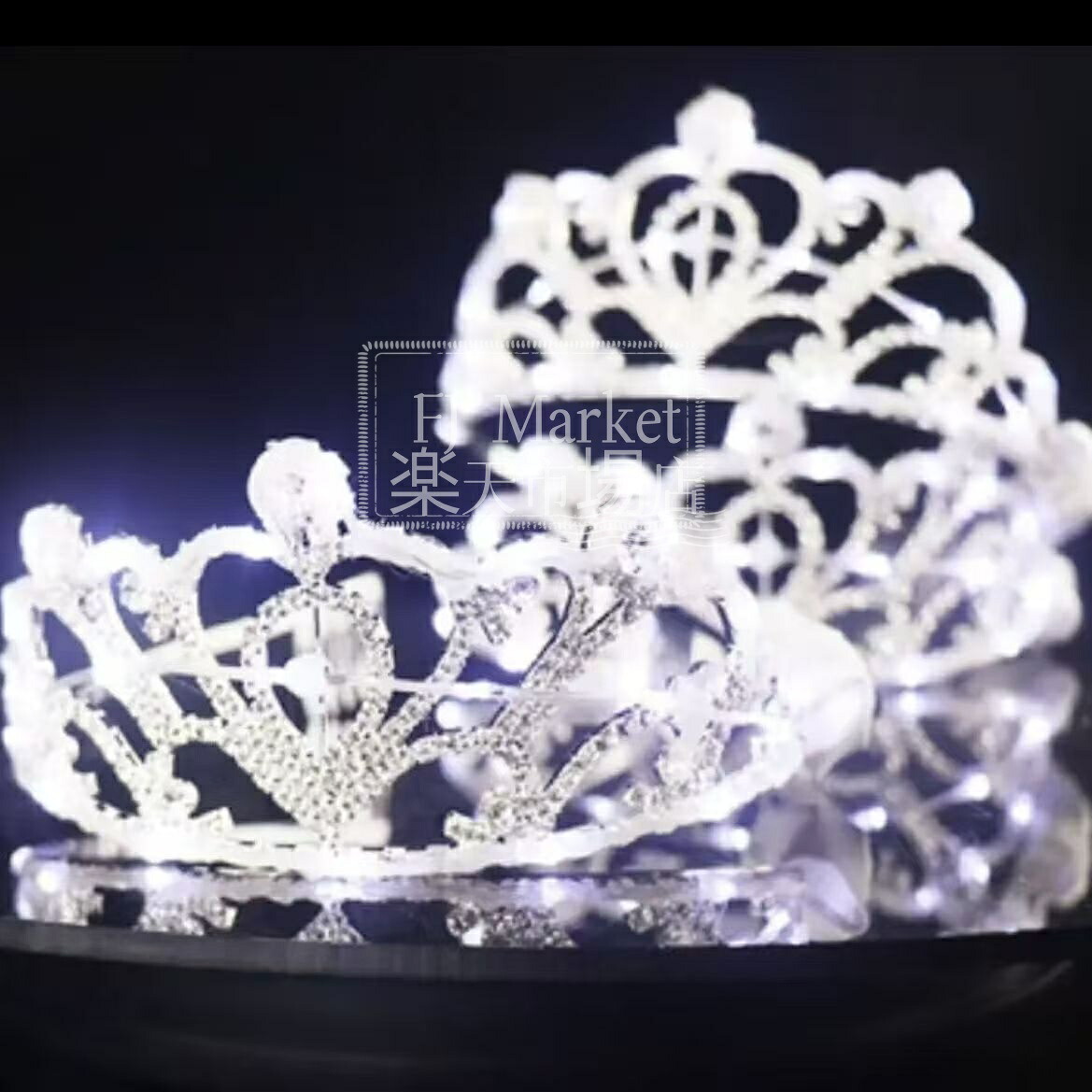 LED 皇冠 カチューシャ 光る ティアラ 頭顱御召しもの キラキラ 七五三 生まれ落ちる日 寄り合い 華燭の典 成年者式 教養祭 ライブ 演奏会 出来事 上演 髪飾りつけ 姫御前 ちびっ子 成年者 コスプレ 小物 白いこと 青碧