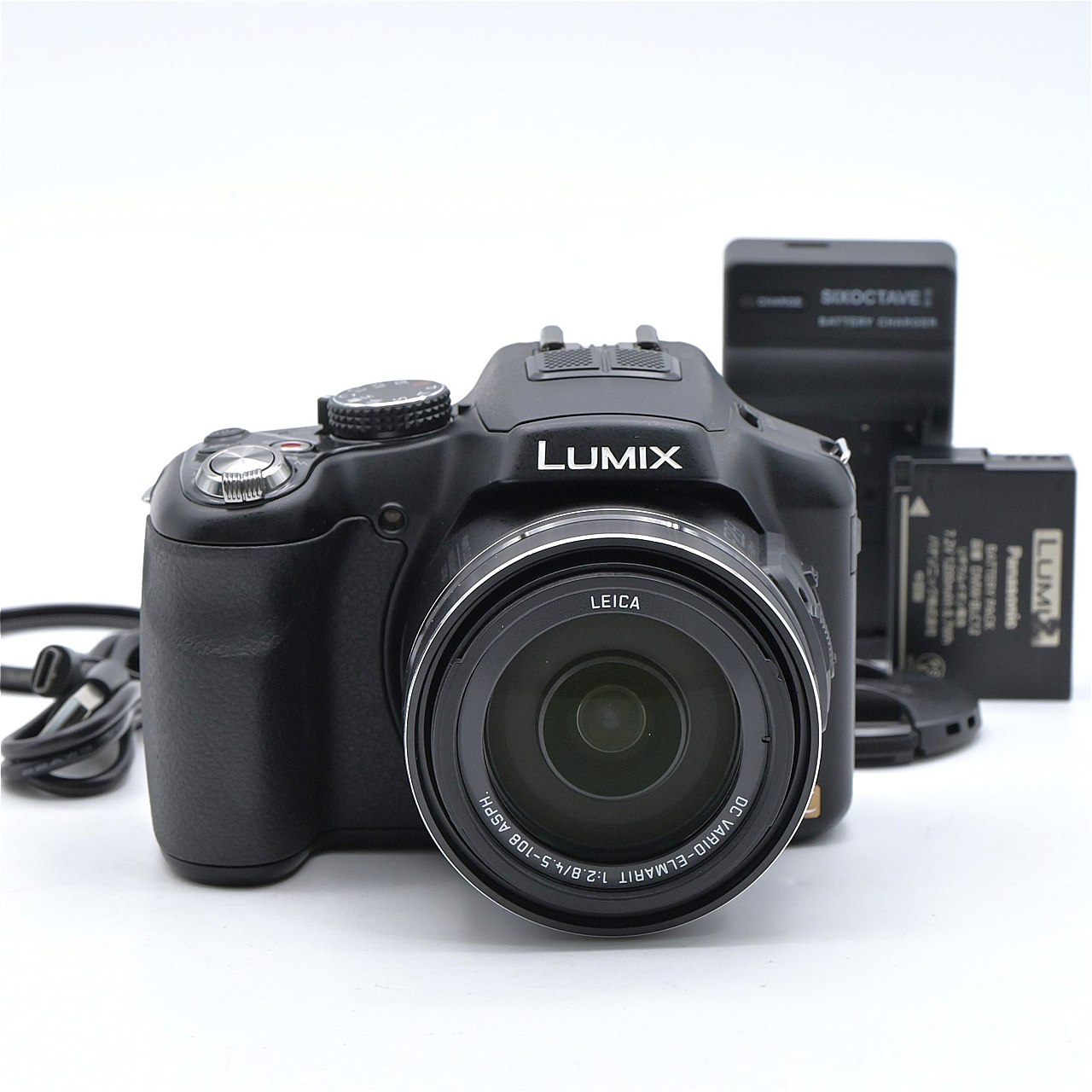 Panasonic パナソニック LUMIX FZ200 黒いこと DMC-FZ200-K コンパクトデジタルカメラ【中古】