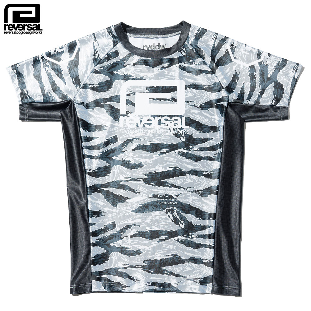 【reversal/リバーサル】ラッシュガード 半袖/POUNCER CAMO SHORT RASH GUARD rv25ss605|マリンスポーツ スポーティ 格闘技 トレーニング ジム フィットネス メンズ レディース ファッション|FLAGSHIP