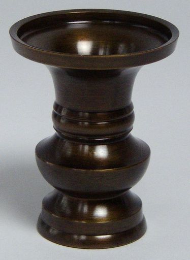 ハセガワ仏壇花立上丸色付3.5号(高さ10.8cmx口径8.3cm)真鍮製仏具用品花瓶(各宗派でお使いいただけます) 4,607円