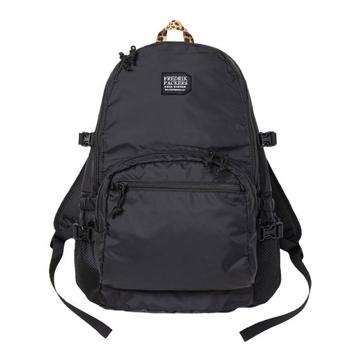 [フレドリックパッカーズ]210D DAY PACK TIPI ANIMAL TAPE LEOPARD マザーズバッグ ママバッグ バックパック リュックサック ナイロン ヒョウ柄 レオパード柄 育児 ユニセックス｜fleurette