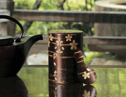 【新品未使用】樺細工 桜皮細工  茶筒 ＆ 茶箕セット 秋田県指定伝統工芸品 Amazon｜樺細工 桜皮細工 日本製 秋田県指定伝統工芸品 茶筒