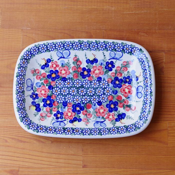 ポーランド食器 ポーリッシュポタリー 長角皿 長方形 プレート 赤 ネイビー 花柄 蝶 デイジー マーガレット V119-A001｜フローマルクト
