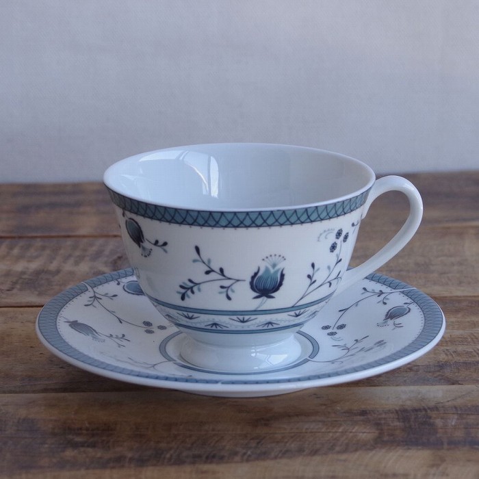 イギリス ロイヤルドルトン ティーカップ＆ソ—サ— ビンテージ 楽天市場】ロイヤルドルトン（Royal Doulton）1995年 Lady